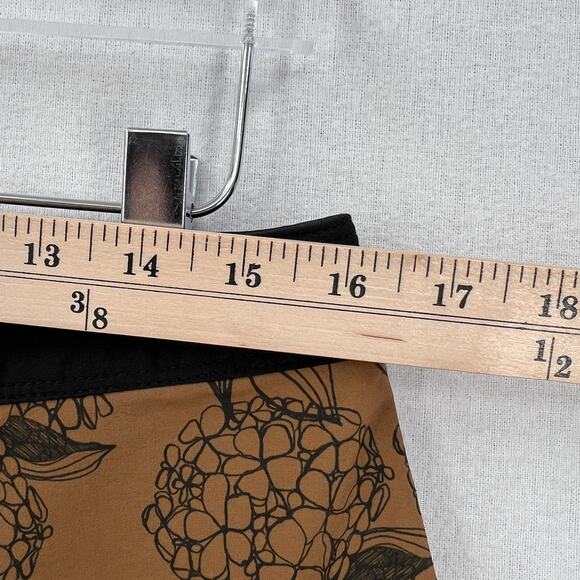 VUORI The Rise Board Shorts Mens 32 Brown Black Floral Swim Trunks Pocket - Picture 11 of 14